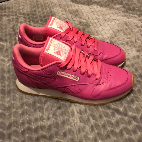 Reebok Classics Pink Gum Shoe 